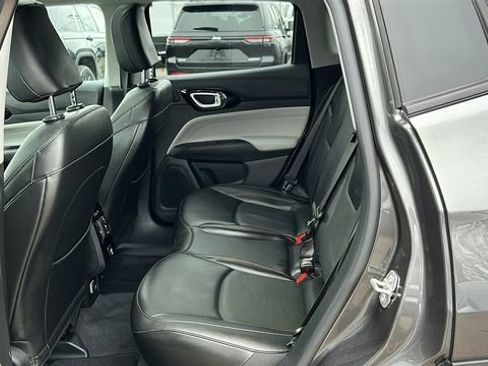 Used 2022 Jeep Compass Limited w/ Sun and Sound Group image 21