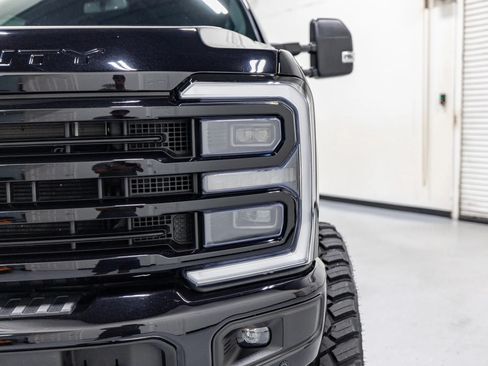 Used 2025 Ford F250 Platinum AWD/4WD image 7