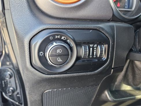 Used 2021 Jeep Gladiator Mojave image 14