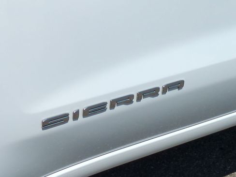 Used 2022 GMC Sierra 1500 SLE w/ Driver Alert Package I image 30