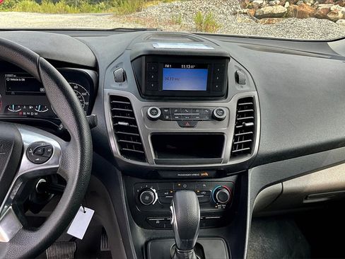 Used 2021 Ford Transit Connect XL image 29