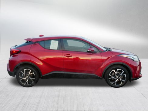Used 2020 Toyota C-HR XLE image 8