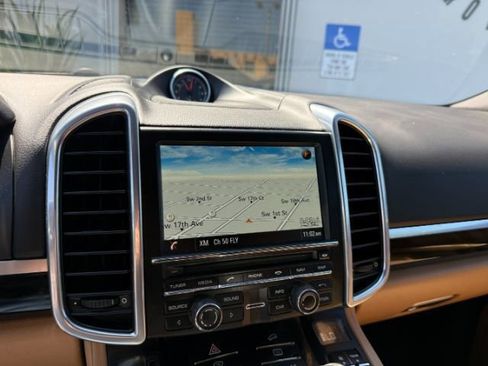 Used 2015 Porsche Cayenne Diesel image 24