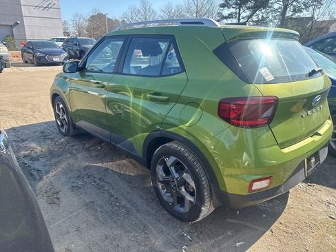 Used 2023 Hyundai Venue SEL image 7