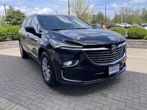 Used 2023 Buick Enclave Essence FWD image 7