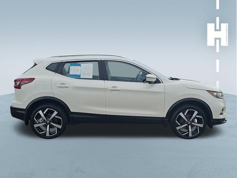 Used 2022 Nissan Rogue Sport SL AWD/4WD image 3