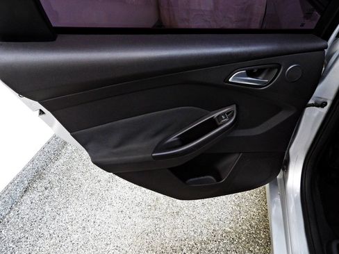 Used 2013 Ford Focus ST FWD image 9