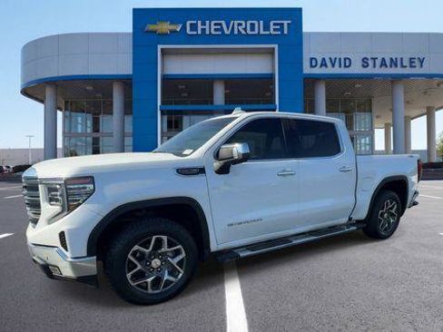 Used 2025 GMC Sierra 1500 SLT w/ SLT Premium Plus Package AWD/4WD image 4