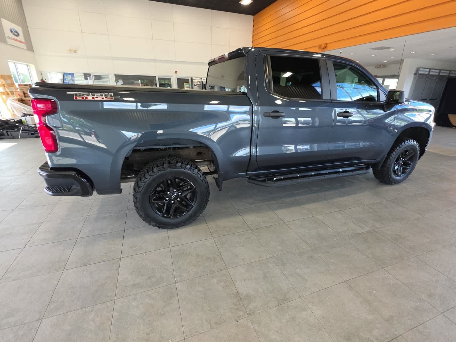 Used 2020 Chevrolet Silverado 1500 Custom Trail Boss w/ Custom Convenience Package AWD/4WD image 6