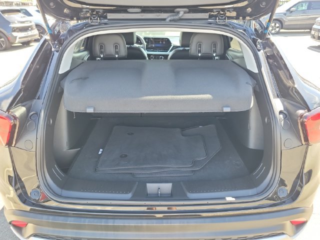 Used 2024 Chevrolet Trax LT FWD image 24