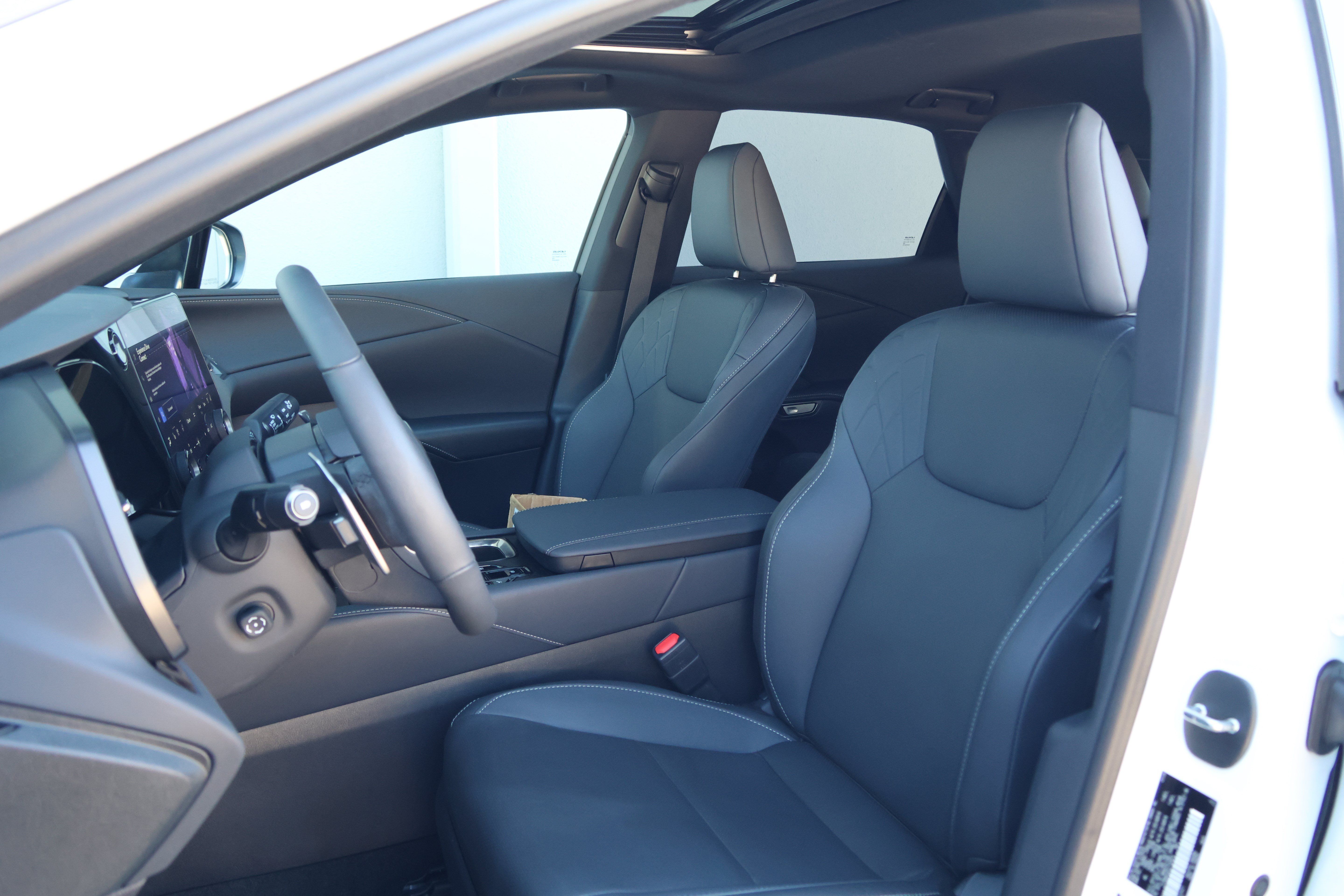Used 2026 Lexus RX 350h w/ Convenience Package AWD/4WD image 34