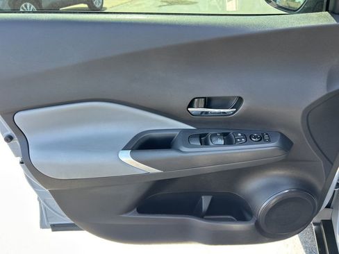 Used 2024 Nissan Kicks SR w/ SR Premium Package image 3