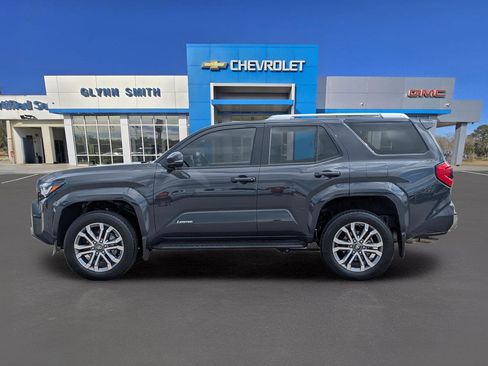 Used 2025 Toyota 4Runner Limited image 13