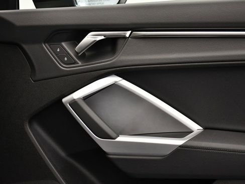 Used 2025 Audi Q3 2.0T Premium w/ Convenience Package image 44