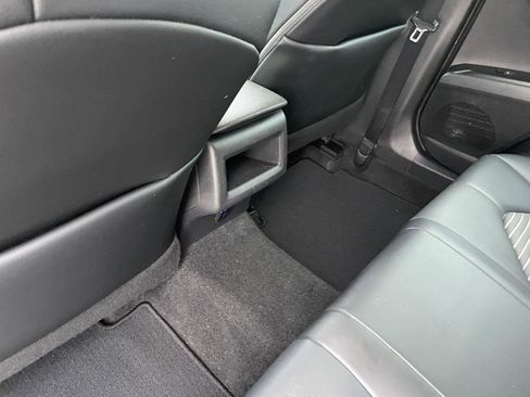 Used 2020 Toyota Camry SE FWD image 24