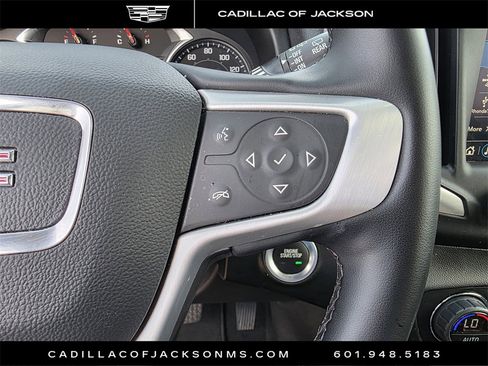 Used 2024 GMC Terrain SLT image 23