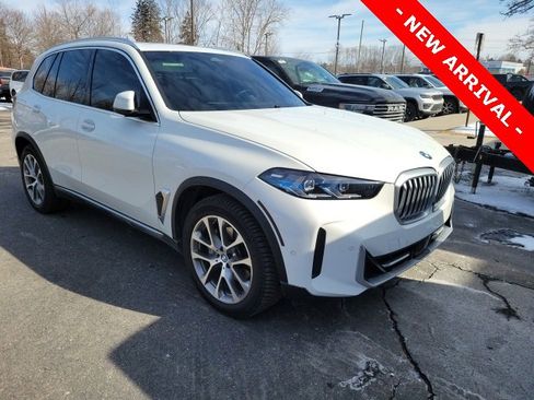 Used 2024 BMW X5 xDrive40i w/ Premium Package image 1