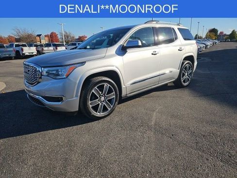 Used 2019 GMC Acadia Denali image 9