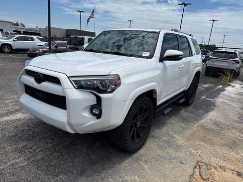 Used 2023 Toyota 4Runner SR5 Premium w/ Moonroof Package RWD image 3