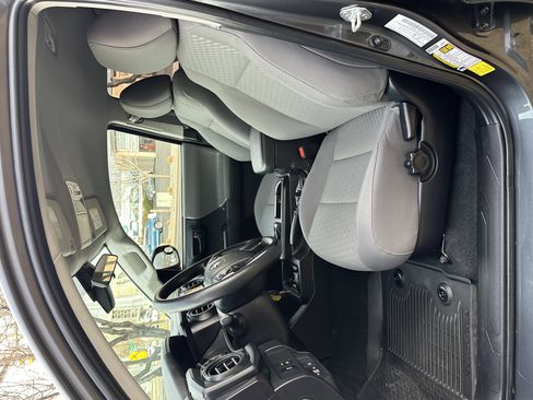 Used 2023 Toyota Tacoma SR5 image 17