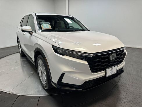 Used 2023 Honda CR-V EX image 2
