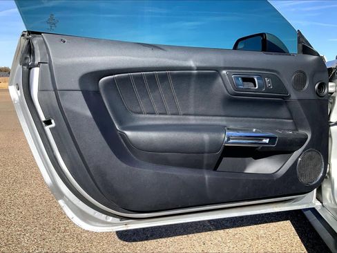 Used 2019 Ford Mustang Premium image 20