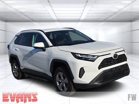 Used 2024 Toyota RAV4 XLE w/ Weather Package AWD/4WD image 1