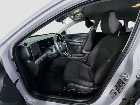 Used 2025 Hyundai Kona SEL FWD image 13