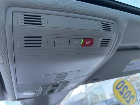 Used 2020 Volkswagen Tiguan SEL w/ 3rd Row Seat Package image 27