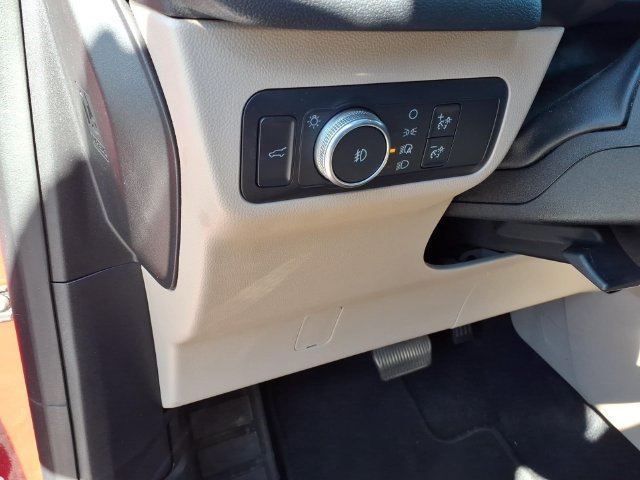 Used 2020 Ford Escape Titanium AWD/4WD image 27