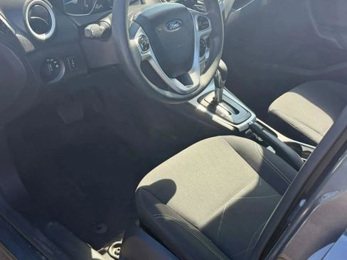 Used 2018 Ford Fiesta SE image 12