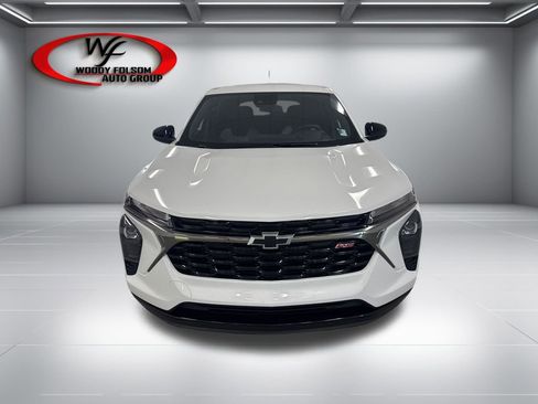 New 2026 Chevrolet Trax RS FWD image 2
