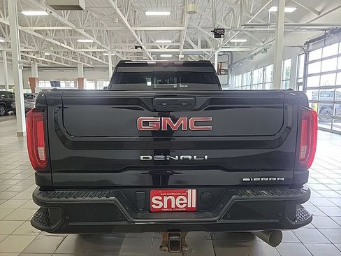 Used 2023 GMC Sierra 3500 Denali w/ Denali Ultimate Package AWD/4WD image 4