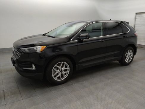 Used 2023 Ford Edge SEL w/ Convenience Package image 2