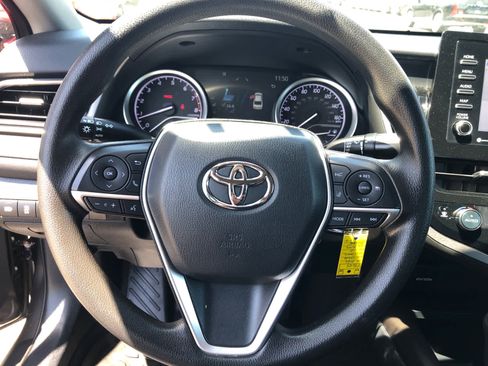 Used 2022 Toyota Camry LE AWD/4WD image 9