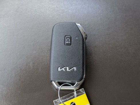 Used 2022 Kia Telluride SX w/ Towing Package FWD image 33
