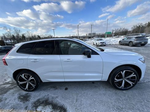 Used 2023 Volvo XC60 B5 Ultimate image 9