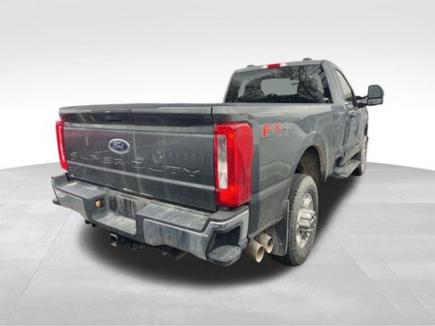 Used 2025 Ford F350 XLT AWD/4WD image 3