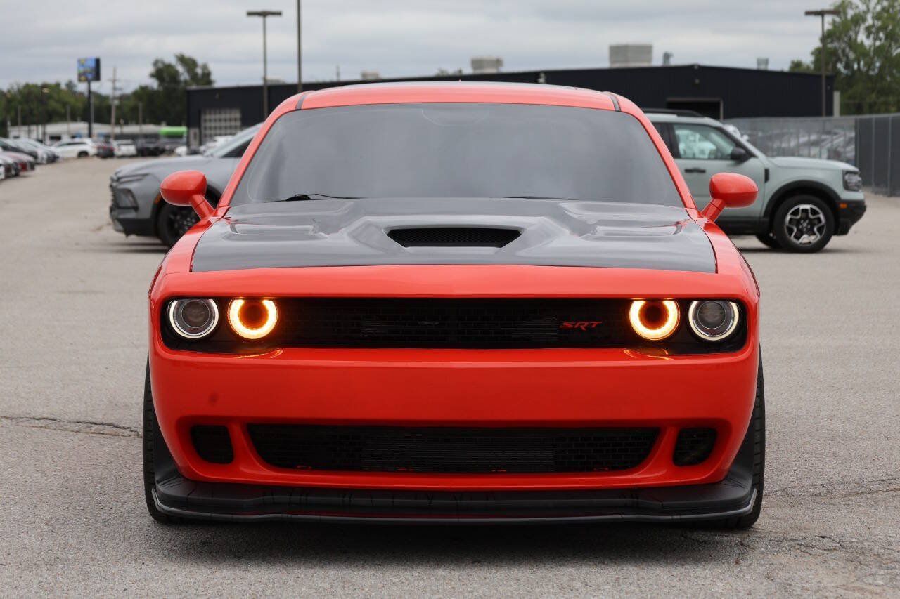 Used 2016 Dodge Challenger SRT Hellcat RWD image 5