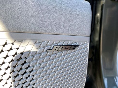 Used 2024 Hyundai Elantra Limited image 32