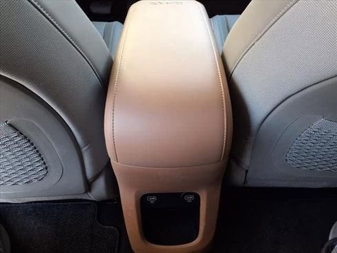 Used 2024 Hyundai Ioniq 5 Limited image 13