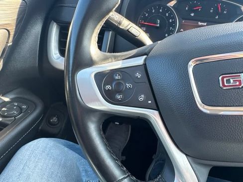 Used 2024 GMC Terrain SLT AWD/4WD image 24