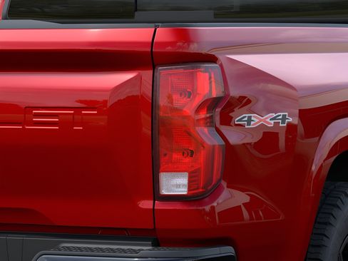 Used 2026 Chevrolet Colorado W/T AWD/4WD image 11