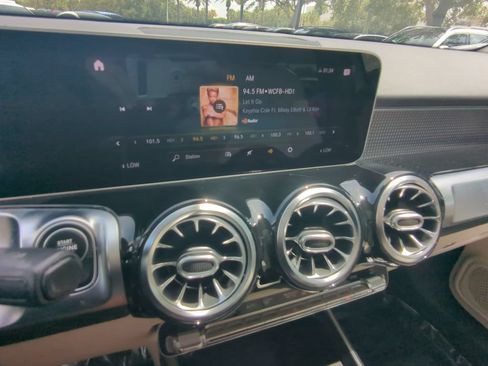 Used 2021 Mercedes-Benz GLB 250 w/ Premium Package image 6