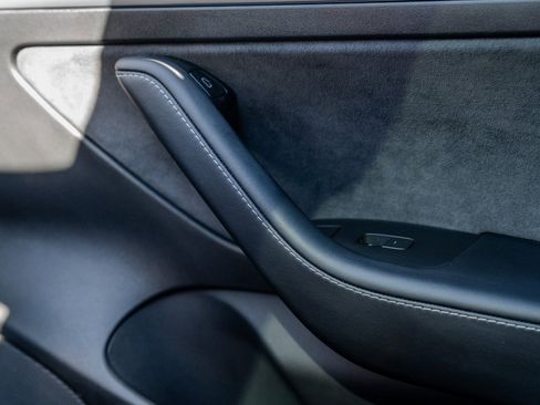 Used 2023 Tesla Model 3 Performance image 13