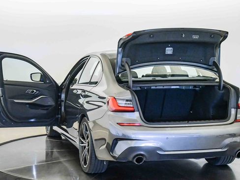 Used 2019 BMW 330i Sedan w/ M Sport Package RWD image 25
