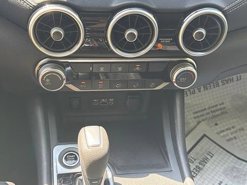 Used 2025 Nissan Sentra SV FWD image 4