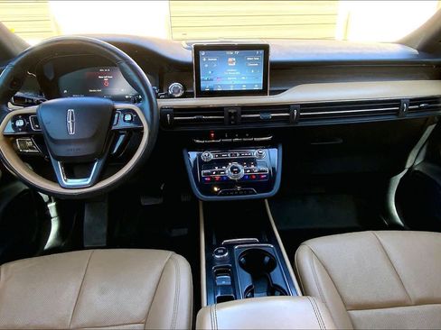 Used 2021 Lincoln Corsair Reserve w/ Equipment Group 201A FWD image 16