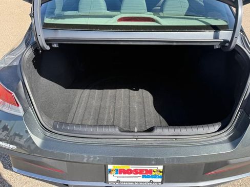 Used 2024 Hyundai Elantra SEL FWD image 21