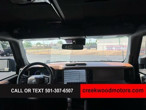 Used 2024 Ford Bronco Outer Banks AWD/4WD image 12